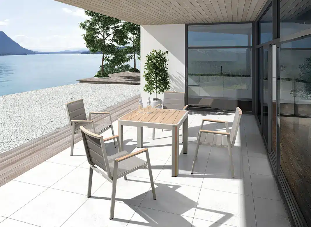 Comedor cuadrado Cedar · Comedor para exterior Solattu